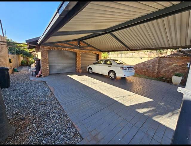 3 BEDROOM HOUSE FOR SALE IN MONTANA PARK